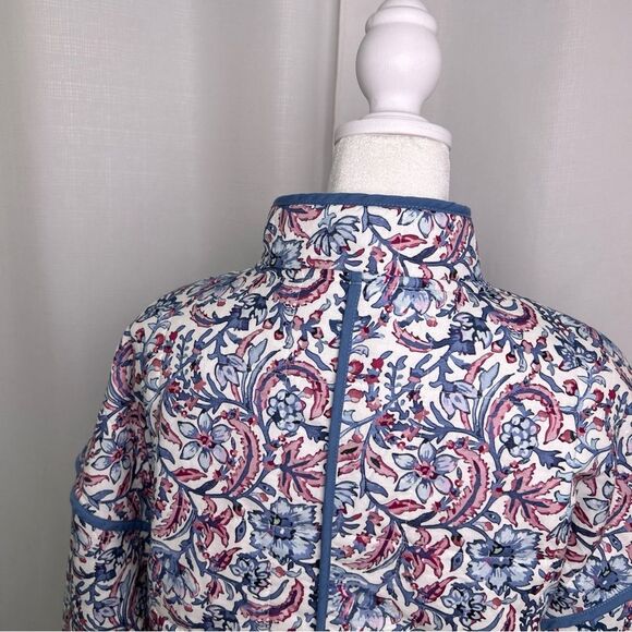 NWT 7 For All Mankind Women's Small Quilted Floral Jacket Light Blue White Red - Picture 7 of 11